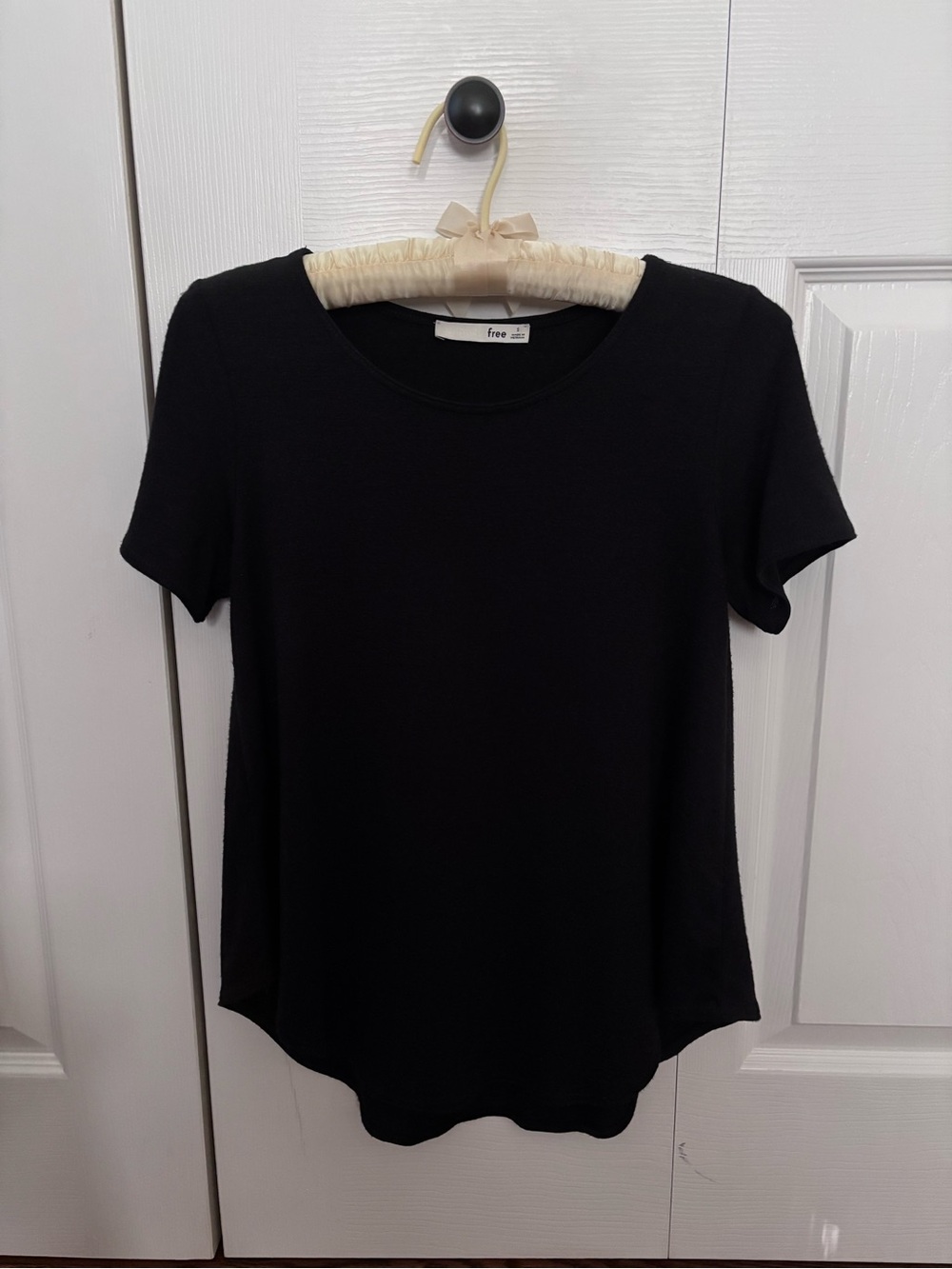 Aritzia Wilfred Free Swing Top